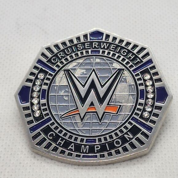 WWE Slam Crate Cruiserweight Champion Pin - Picture 1 of 3